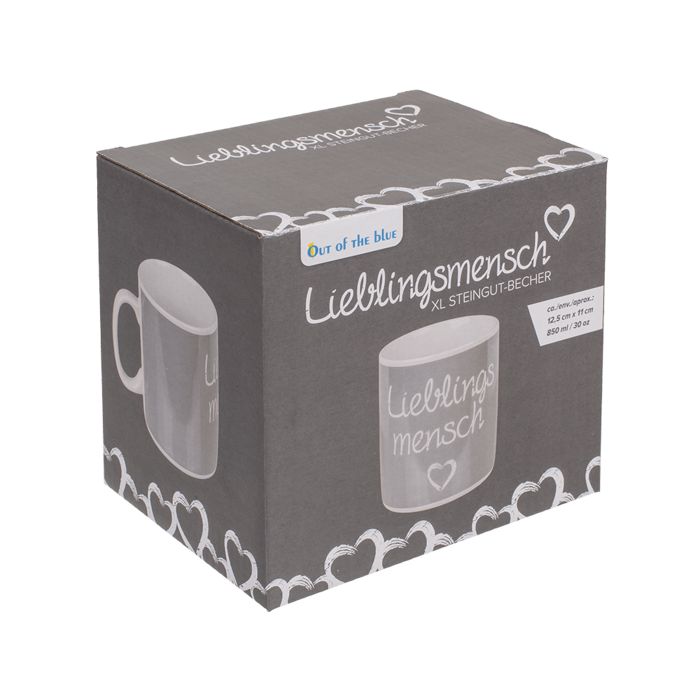 Grijze doos met beker. Opschrift "Lieblingsmensch" en hart. Merk "Out of the blue". Beker details: 12,5 cm x 11 cm, 850 ml.
