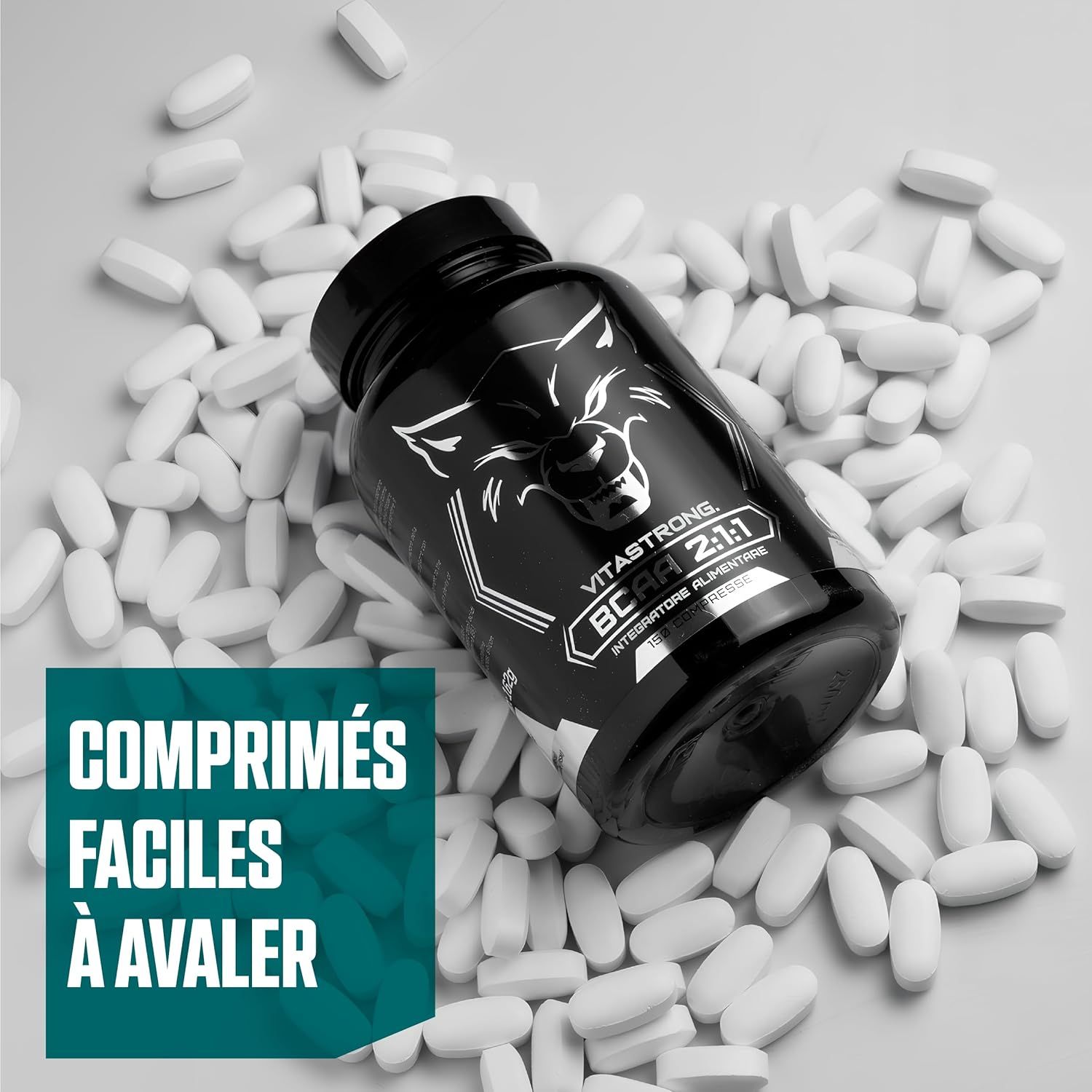 Vitastrong BCAA 2:1:1 fles en tabletten. Tekst: Zonder kunstmatige toevoegingen, Aminozuren van plantaardige oorsprong. Premium supplement.