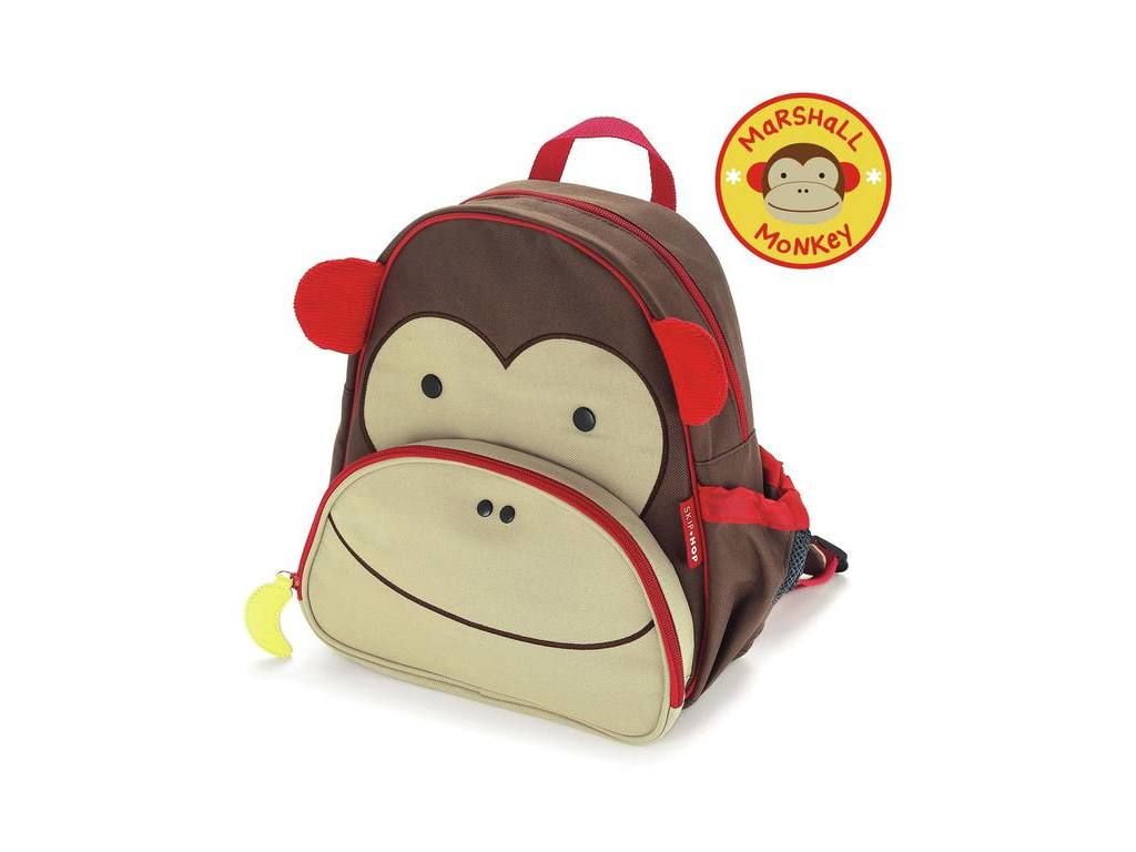 Apenrugzak. Bruin, rood en beige. Met oren, ogen en mond. Ritssluiting en handvat. Logo.