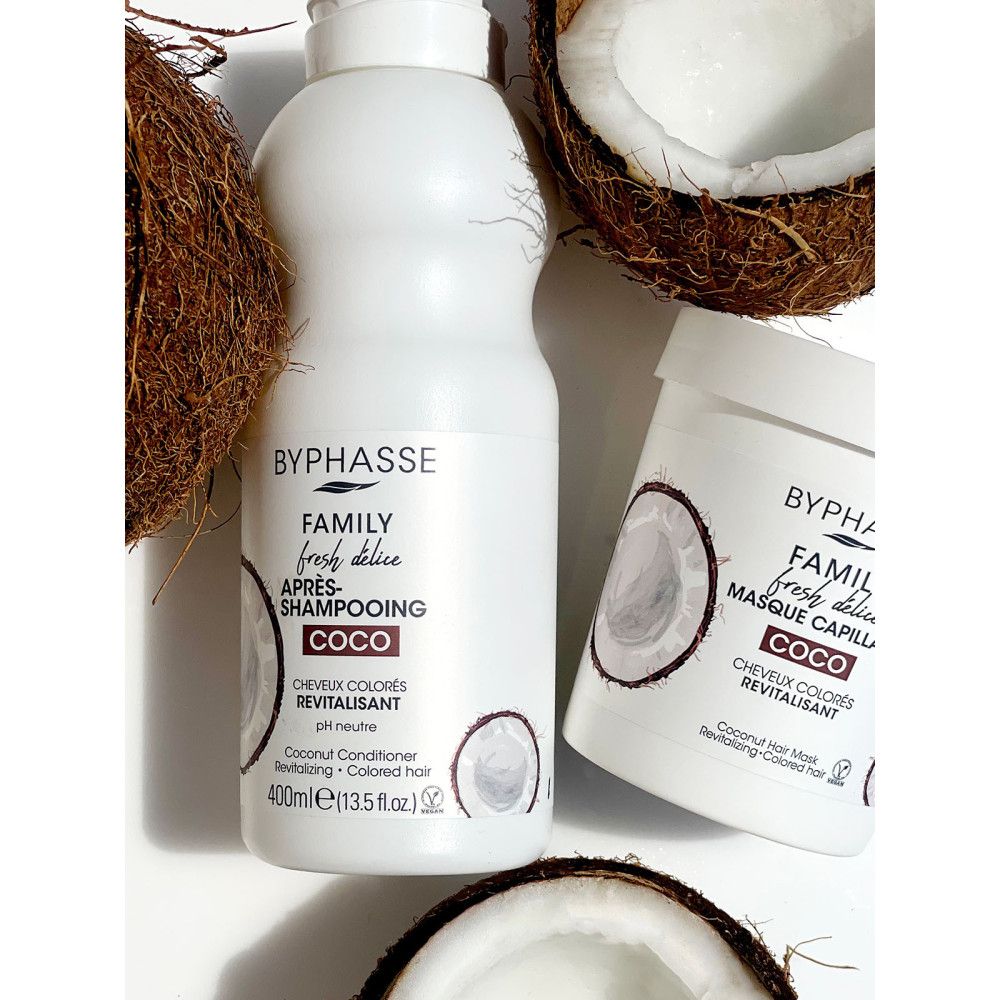 Masque et après-shampoing Byphasse Coco avec des noix de coco.
