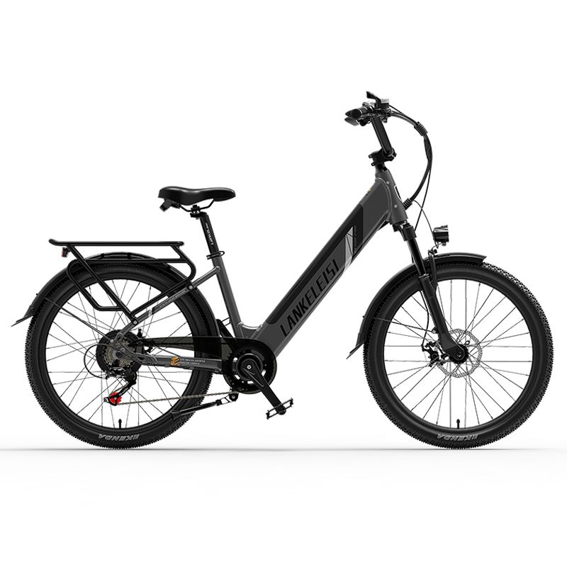 Vélo électrique gris avec cadre noir, porte-bagages et phare. Lankeleisi.