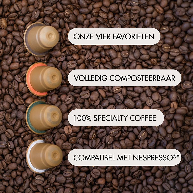 Koffiecapsules op koffiebonen. Tekst: Onze vier favorieten, volledig composteerbaar, 100% Specialty Coffee.