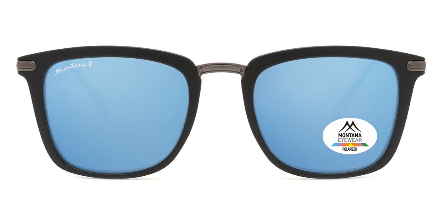 Lunettes de soleil à monture noire et verres bleus. Un autocollant sur un verre indique le logo et 'Polarized'.