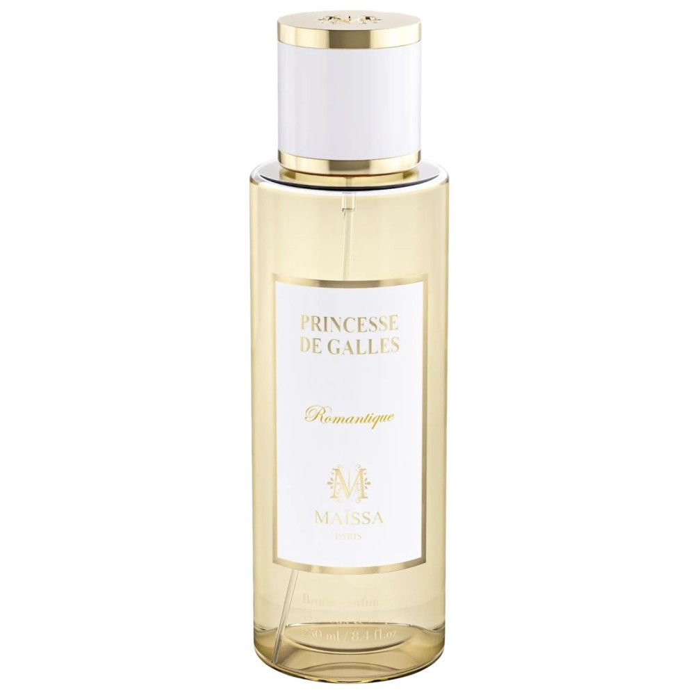 Flacon cylindrique avec étiquette blanche. Inscriptions: Princesse de Galles, Romantique, Maison Maïssa. Bouchon doré.