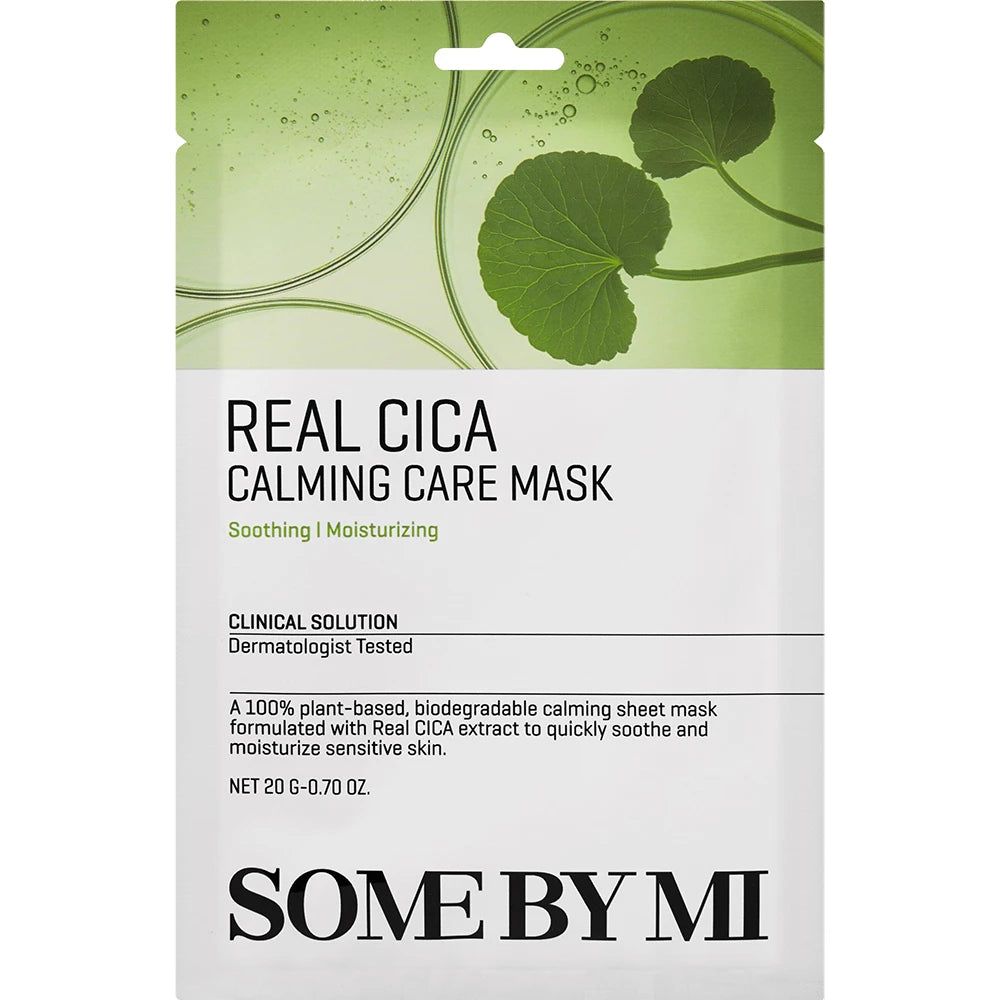 Verpakking van de SOME BY MI Real Cica Calming Care Mask. Groen-wit ontwerp. Tekst: Real Cica, SOME BY MI.