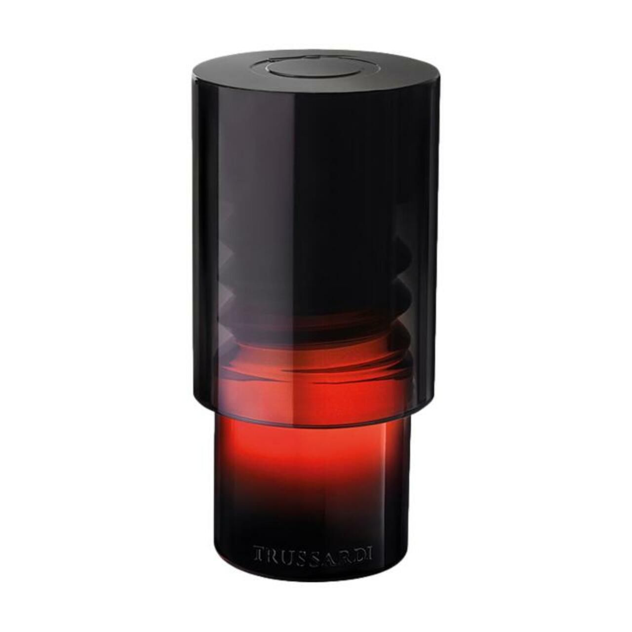 Flacon cylindrique noir et rouge dégradé. Capuchon noir. Inscription "TRUSSARDI" en bas.