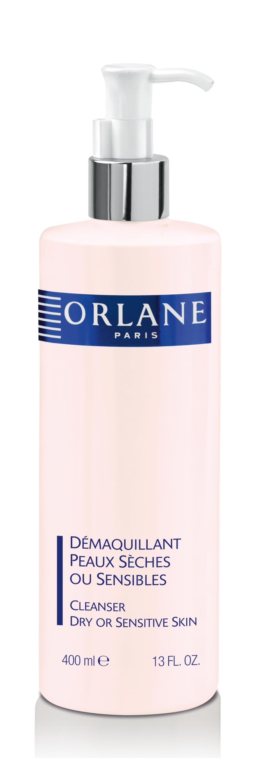 Flacon rose avec pompe. Inscription : ORLANE PARIS, DÉMAQUILLANT PEAUX SÈCHES OU SENSIBLES, CLEANSER DRY OR SENSITIVE SKIN, 400 ml.
