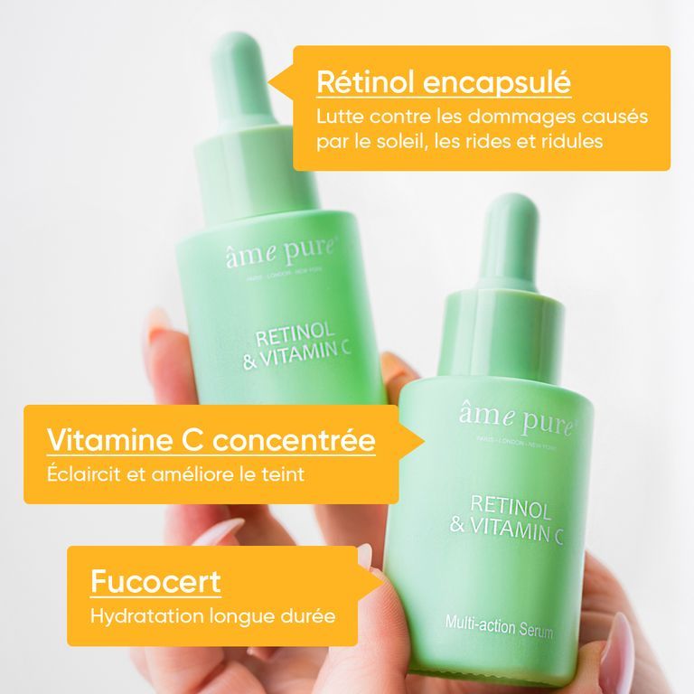 Deux flacons de sérum âme pure Retinol & Vitamine C, tenus dans des mains, avec des infobulles.
