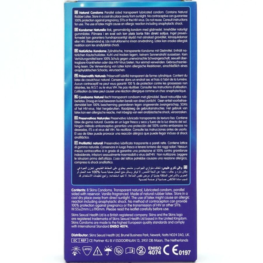 Dos d'une boîte bleue de préservatifs SKINS Natural. Texte multilingue. Contient des informations sur le produit.