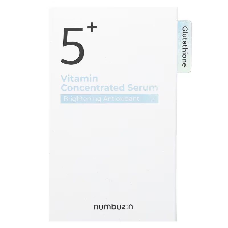 Emballage avec '5+' et 'Numbuz:n Vitamin Concentrated Serum', avec un onglet 'Glutathione'.