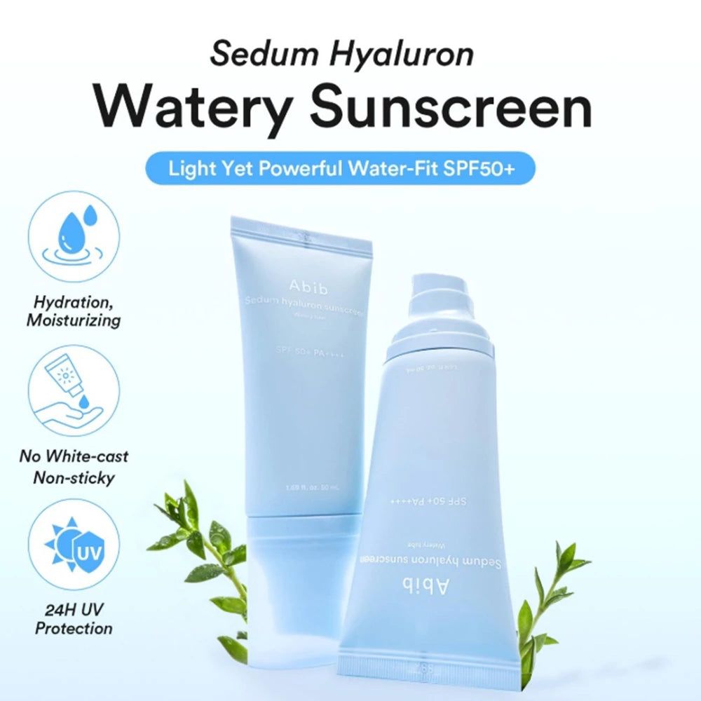 Twee lichtblauwe tubes Abib Sedum Hyaluron zonnebrandcrème met iconen voor hydratatie, niet-plakkerig en 24-uurs UV-bescherming.