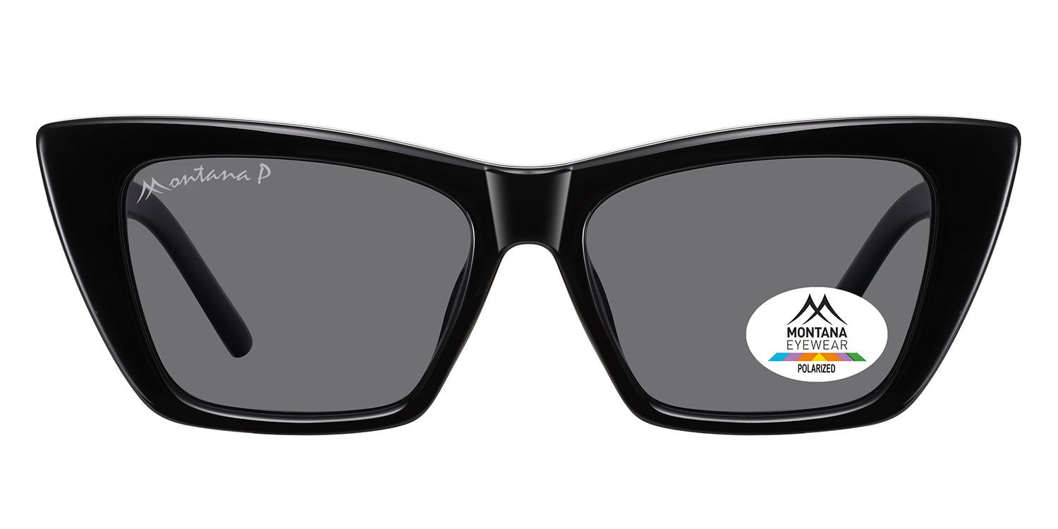 Lunettes de soleil noires avec verres carrés. Logo Montana Eyewear et autocollant polarisé. Monture noire avec branches.