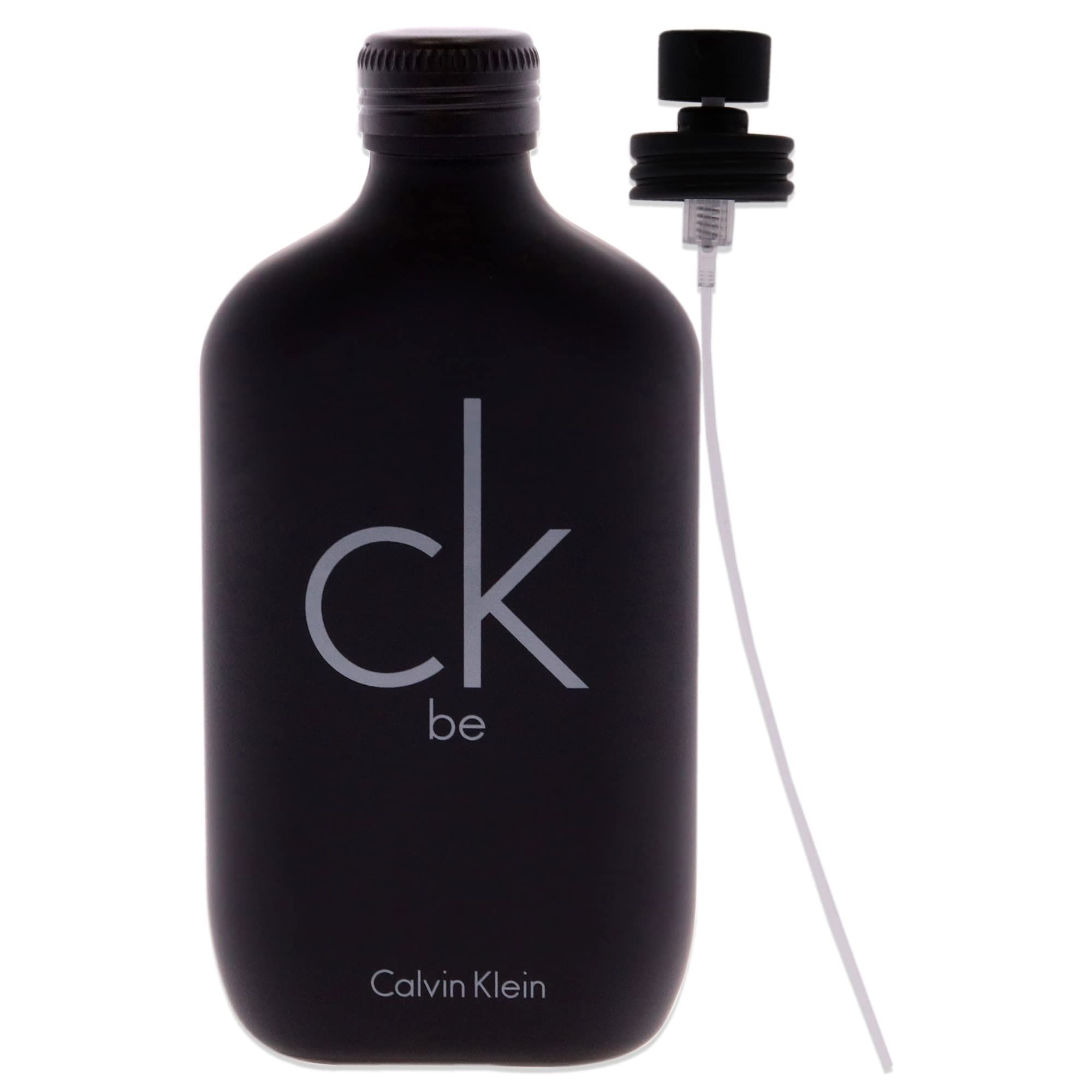 Flacon noir de Calvin Klein CK Be Eau de Toilette avec vaporisateur retiré. Inscription : ck be, Calvin Klein.