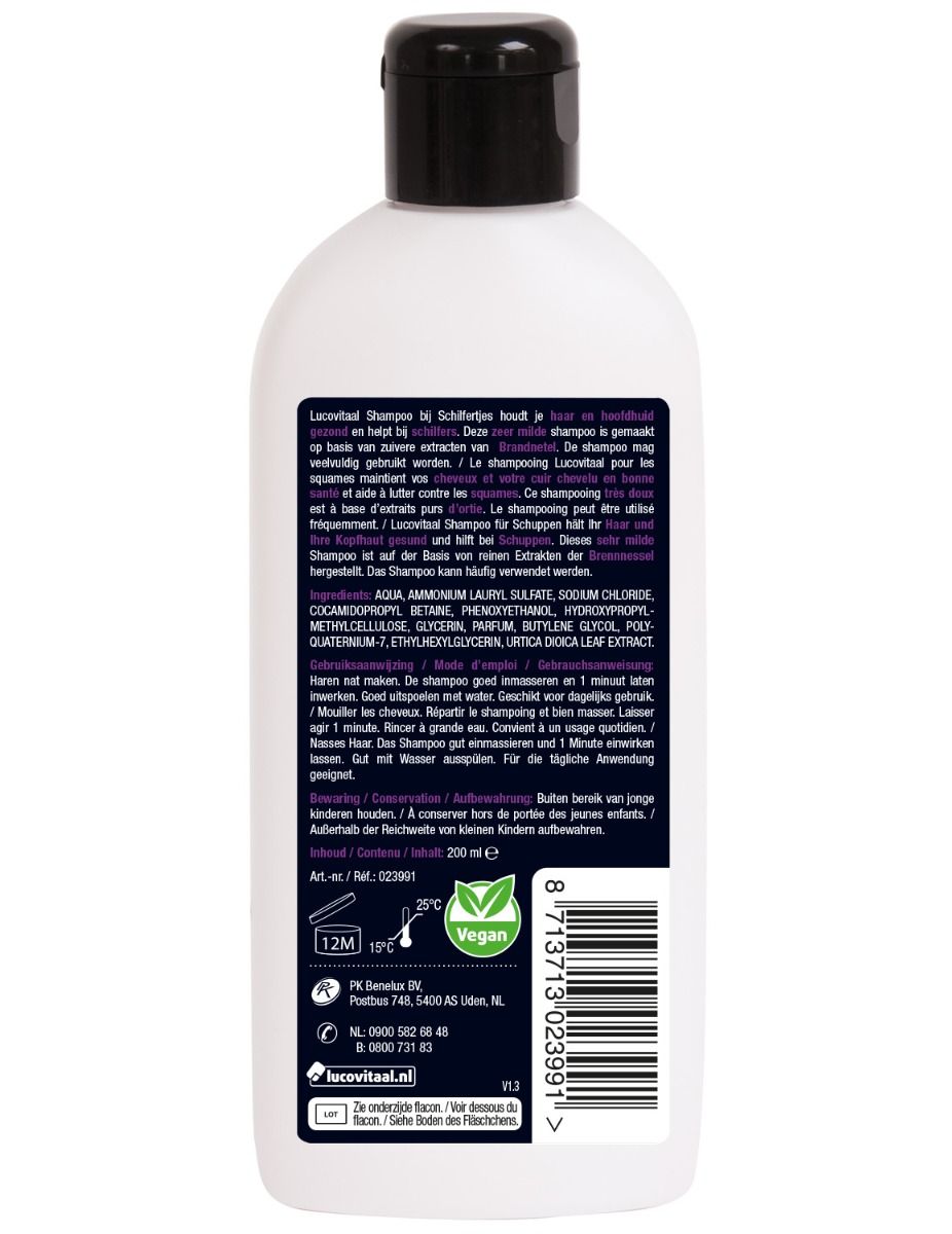Achterkant van de fles. Tekst in meerdere talen. Bevat informatie over ingrediënten en gebruik.