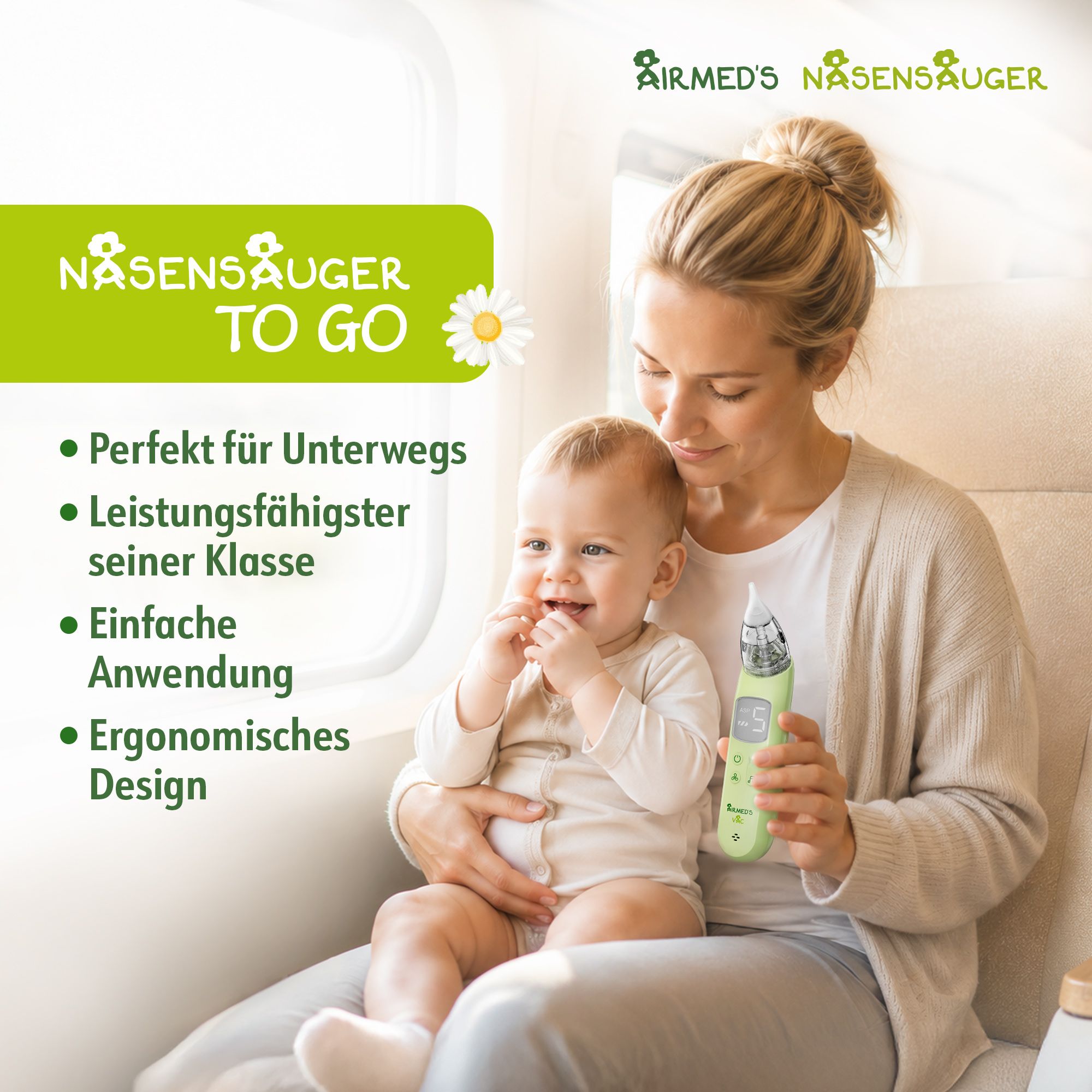 Mère avec bébé tenant un aspirateur nasal vert. "Aspirateur nasal TO GO" pour les déplacements.