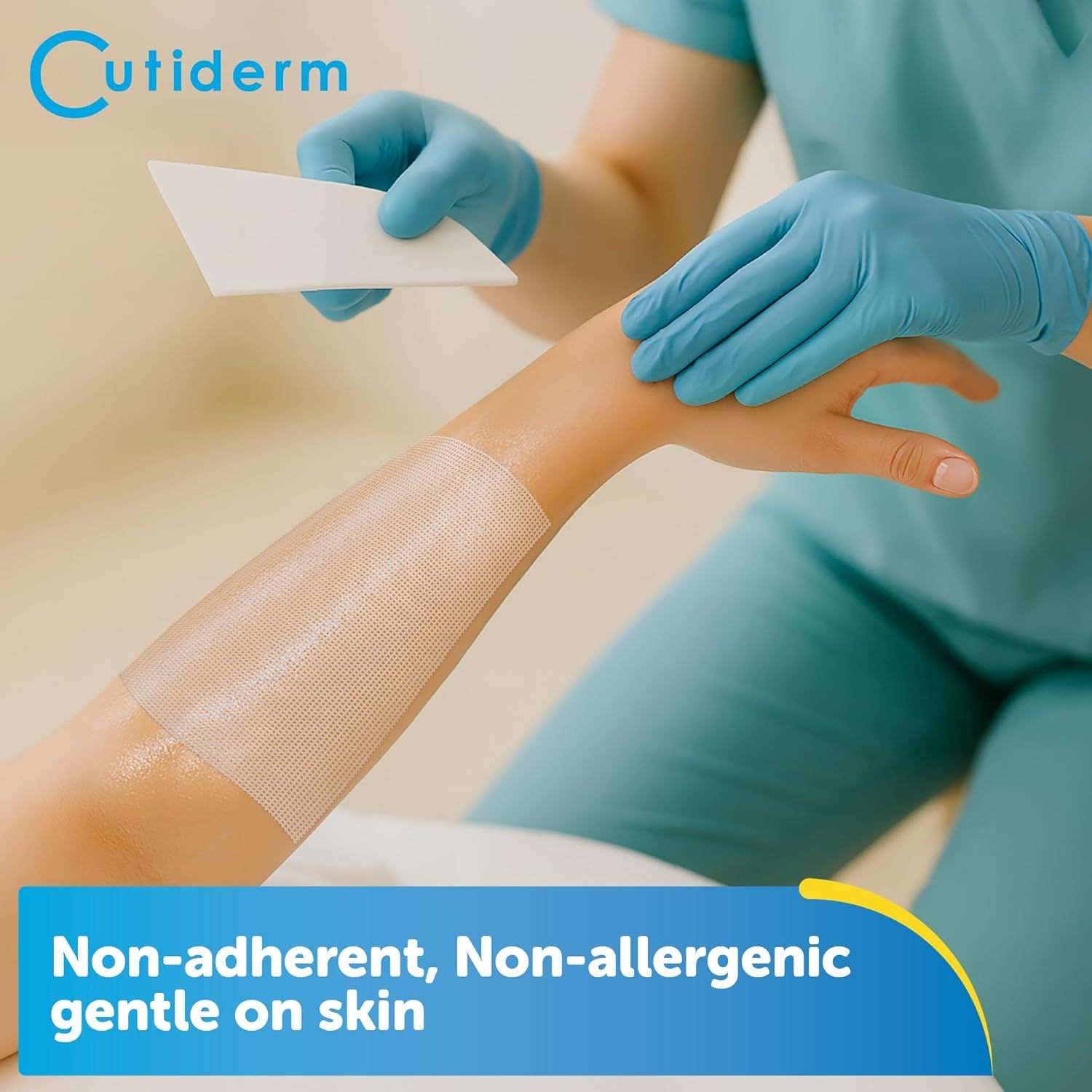 Cutiderm paraffine gaasverband aangebracht op een beenwond.