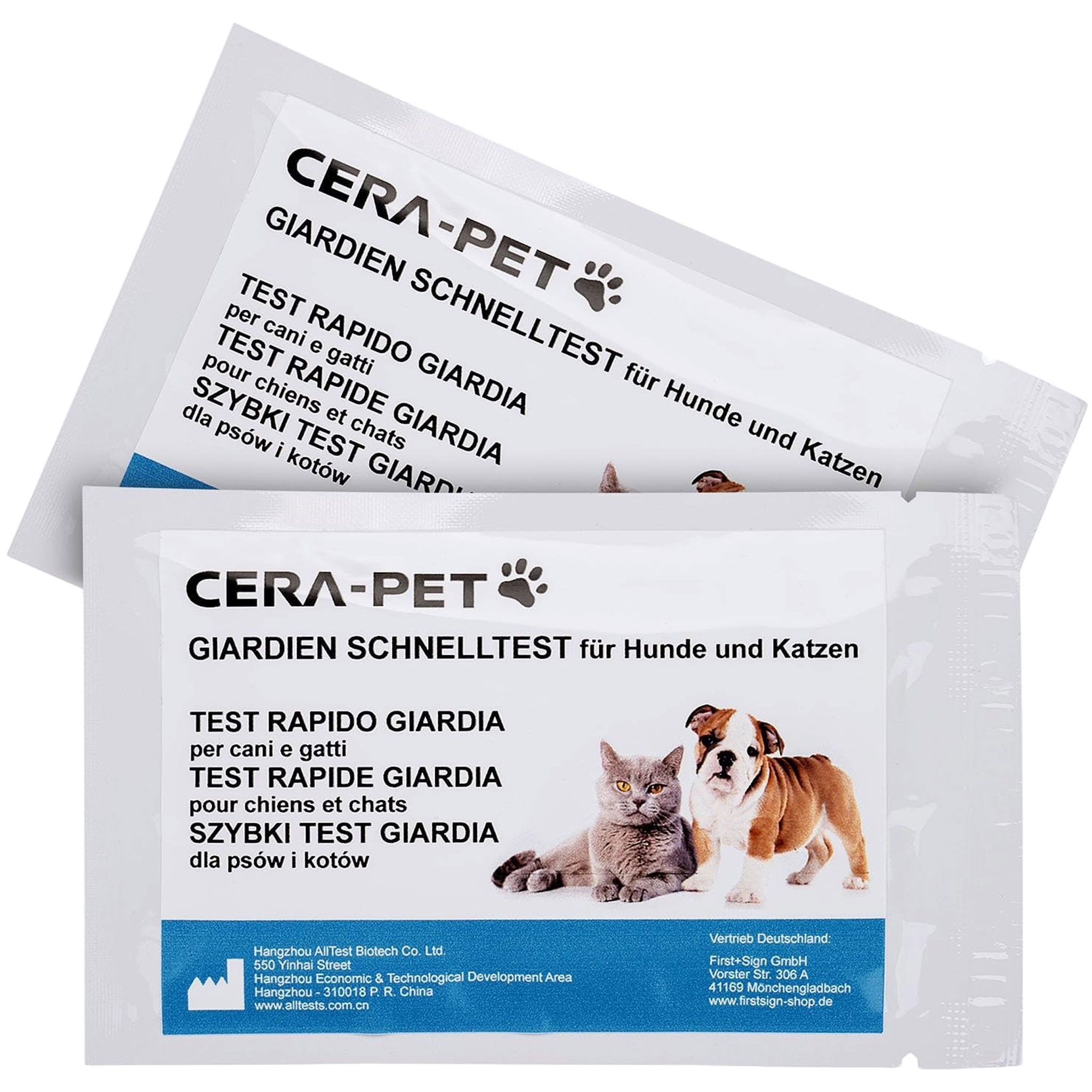 Twee witte testverpakkingen. Opdruk: Cera-Pet Giardia sneltest voor honden en katten. Meertalige tekst.