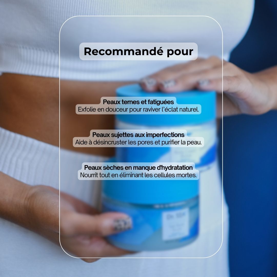 Femme tenant deux pots. Texte : Recommandé pour peaux sèches, ternes et impures. Nom du produit visible.