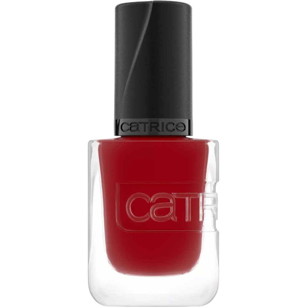 Vernis à ongles rouge en flacon carré en verre. Bouchon noir. Le mot "Catrice" est visible sur le flacon.