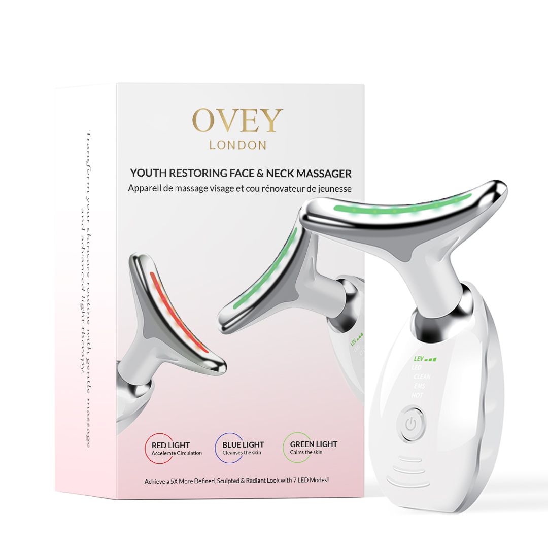 Emballage du produit avec image de l'appareil. Appareil avec tête incurvée, affichage LED. Texte: OVEY LONDON, Youth Restoring Face & Neck Massager.