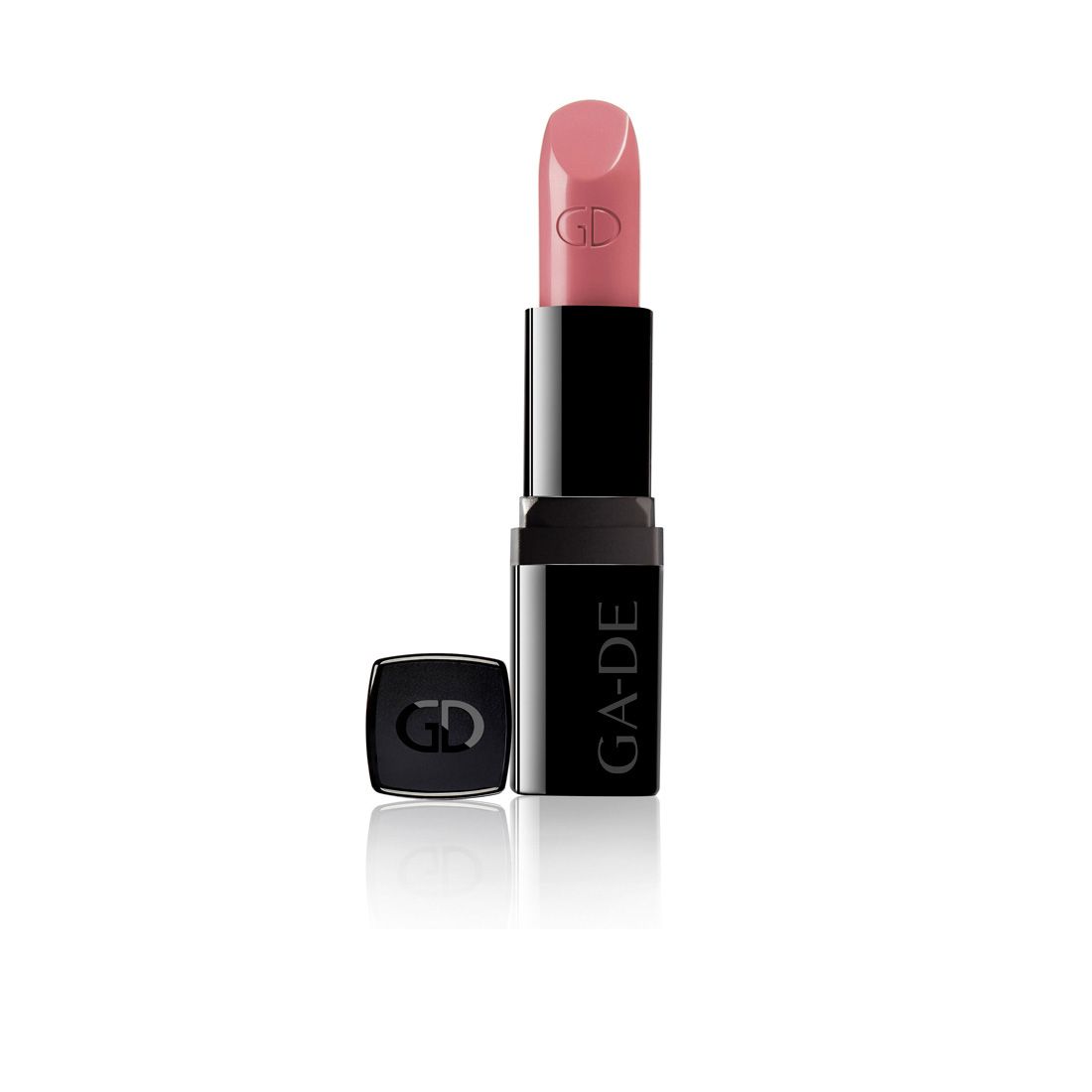 Lichtroze lipstick. Zwarte huls met GA-DE-opschrift. Dop ernaast. GD-logo op lipstick en dop.