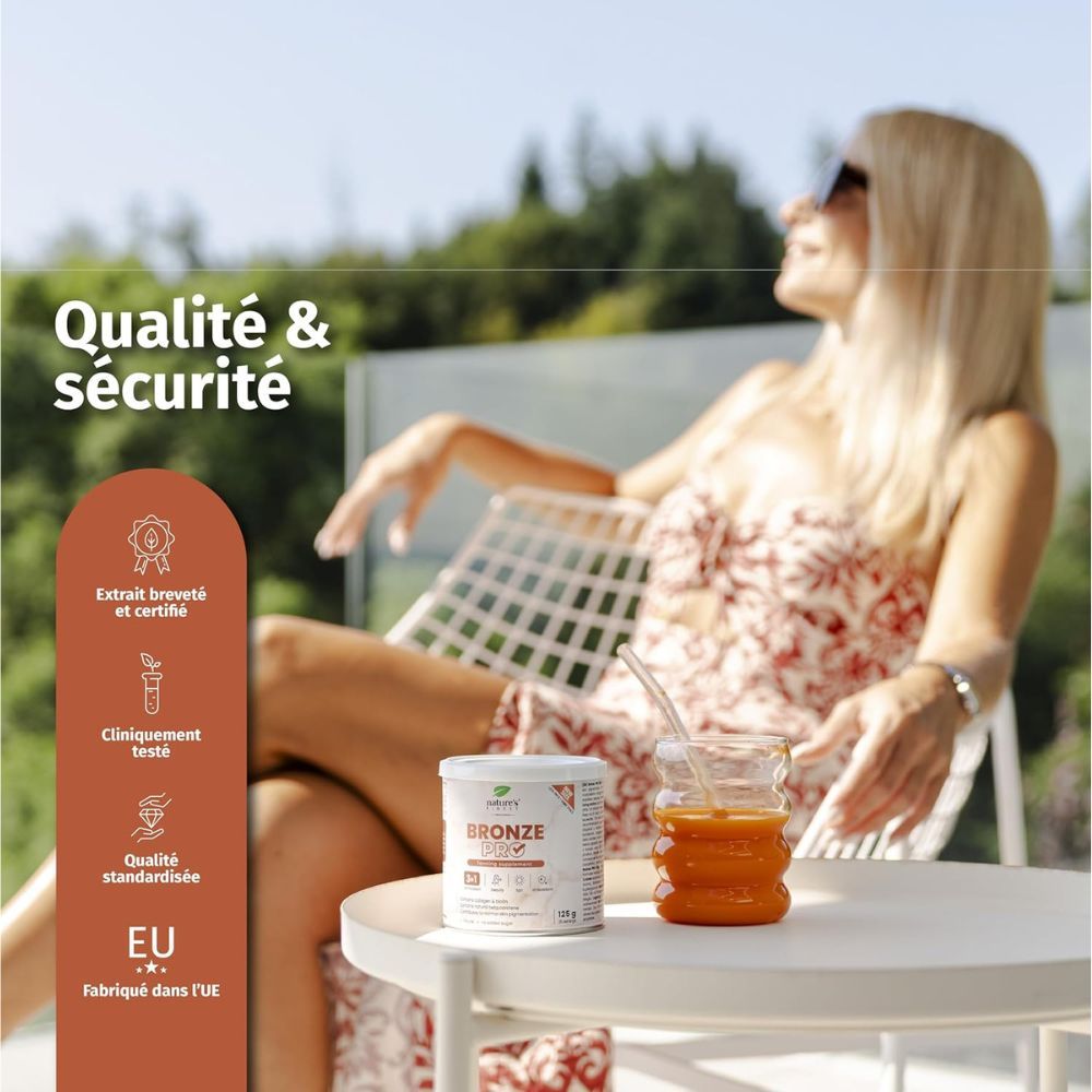 Femme assise dehors avec une boîte "BRONZE PRO" et un verre de boisson. Certifications "EU", "Qualité standardisée".