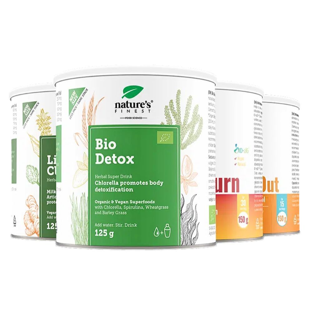 Quatre boîtes Nature's Finest. Une boîte verte "Bio Detox". Autres boîtes avec inscriptions "Liver Cleanse" et "Burn Out".