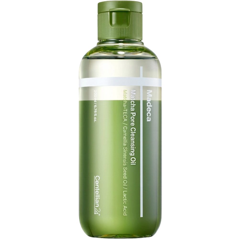 Bouteille verte avec étiquette blanche, CENTELLIAN24 Madeca Matcha Pore Cleansing Oil.