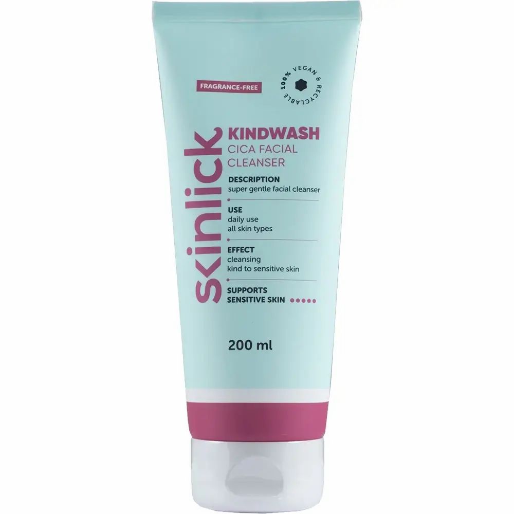 Tube vert clair avec bande rose. Texte: Kindwash, Cica Facial Cleanser, 200 ml. Végétalien, recyclable. Fond blanc.