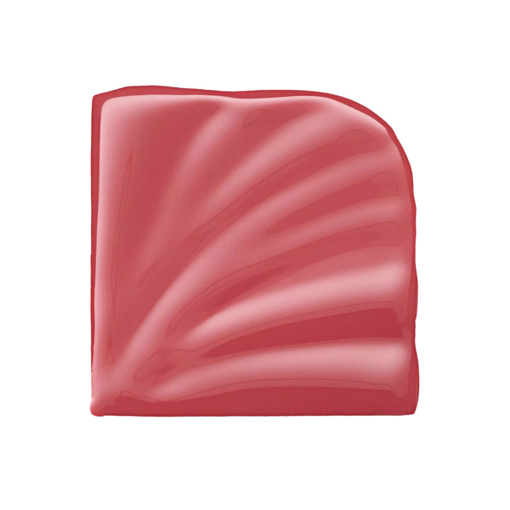 Échantillon de rouge à lèvres rose. Surface brillante.