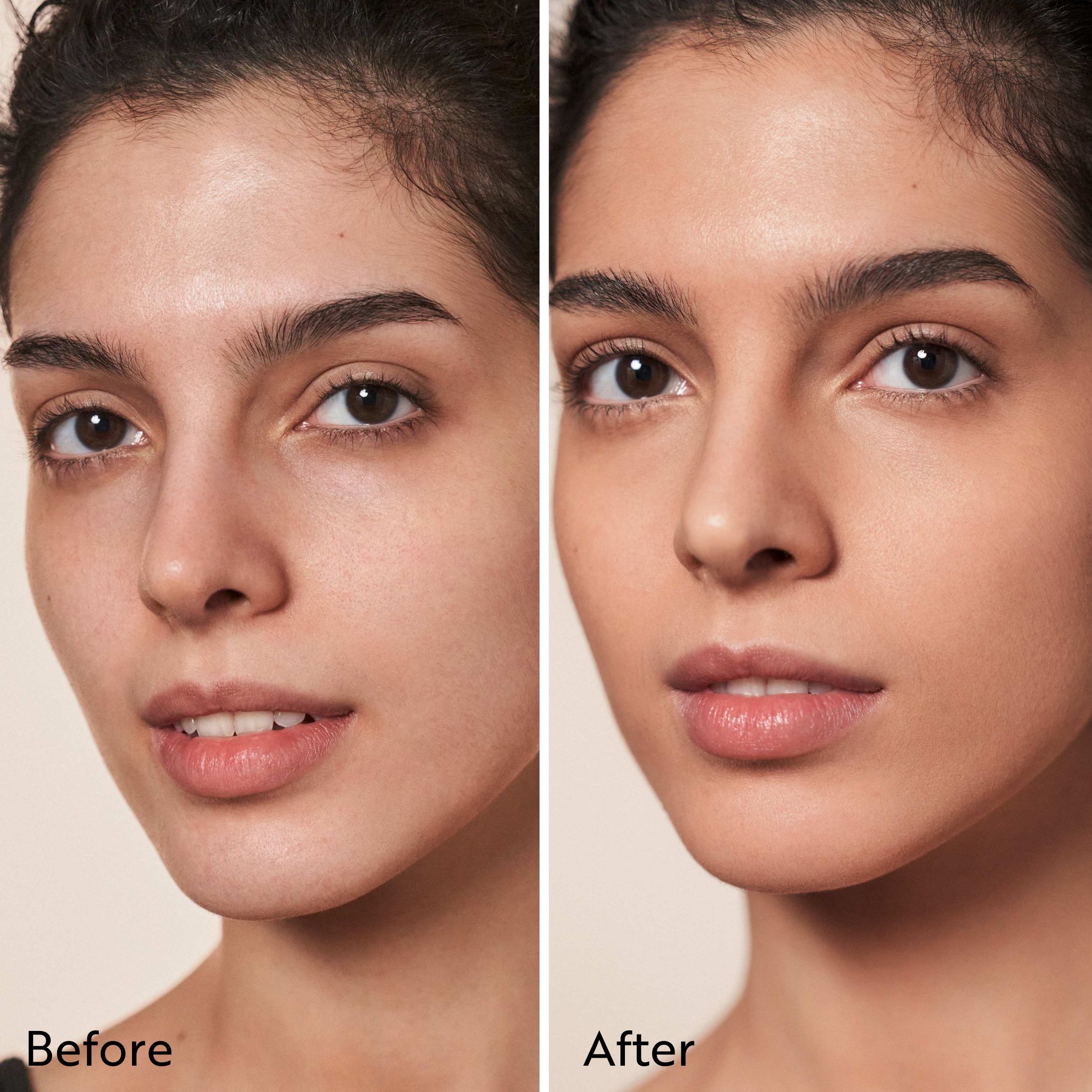 Comparaison avant-après. Visage d'une femme avant et après l'application du maquillage. Changement notable du teint.