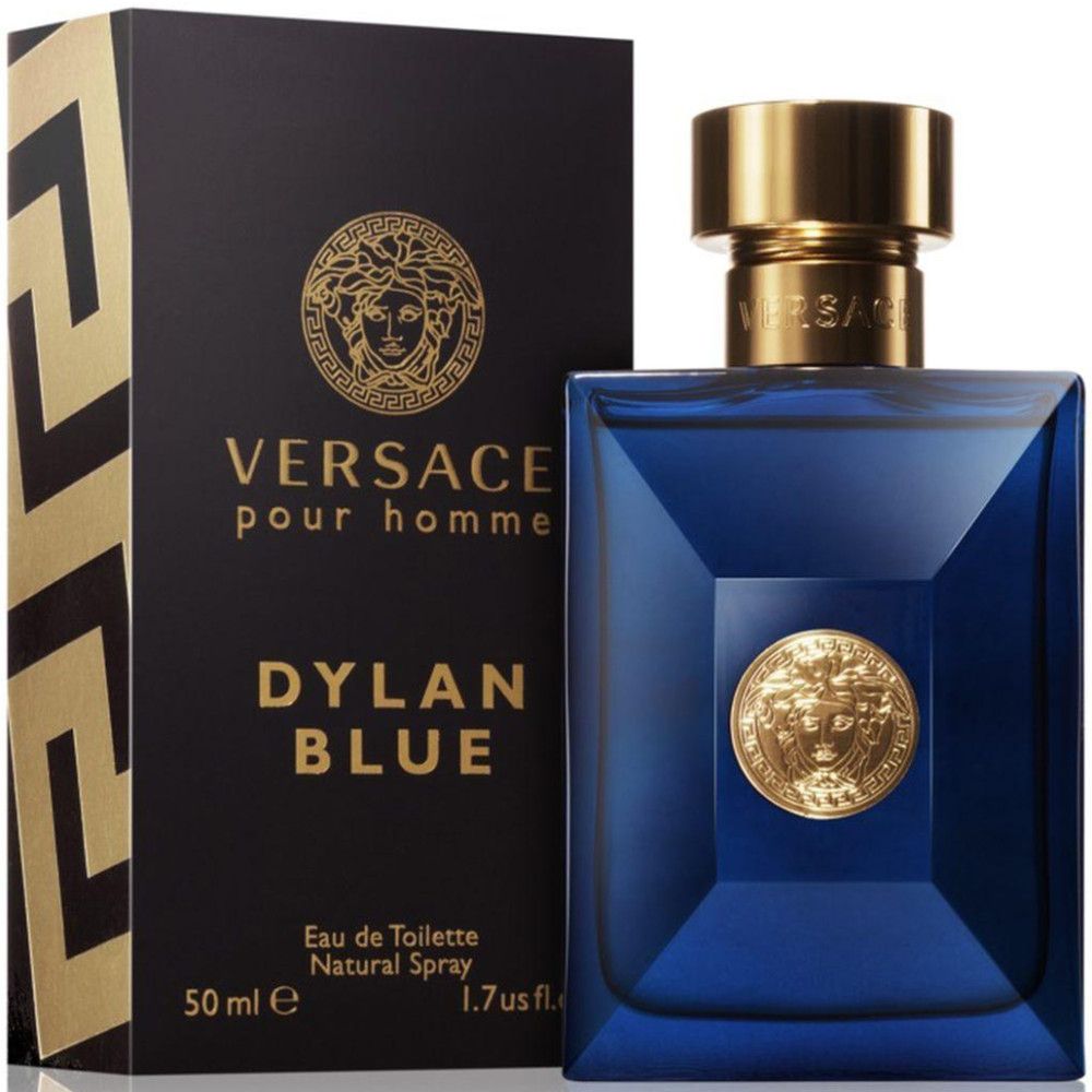 Flacon de parfum bleu avec bouchon doré et logo. Emballage noir avec logo et nom du produit.