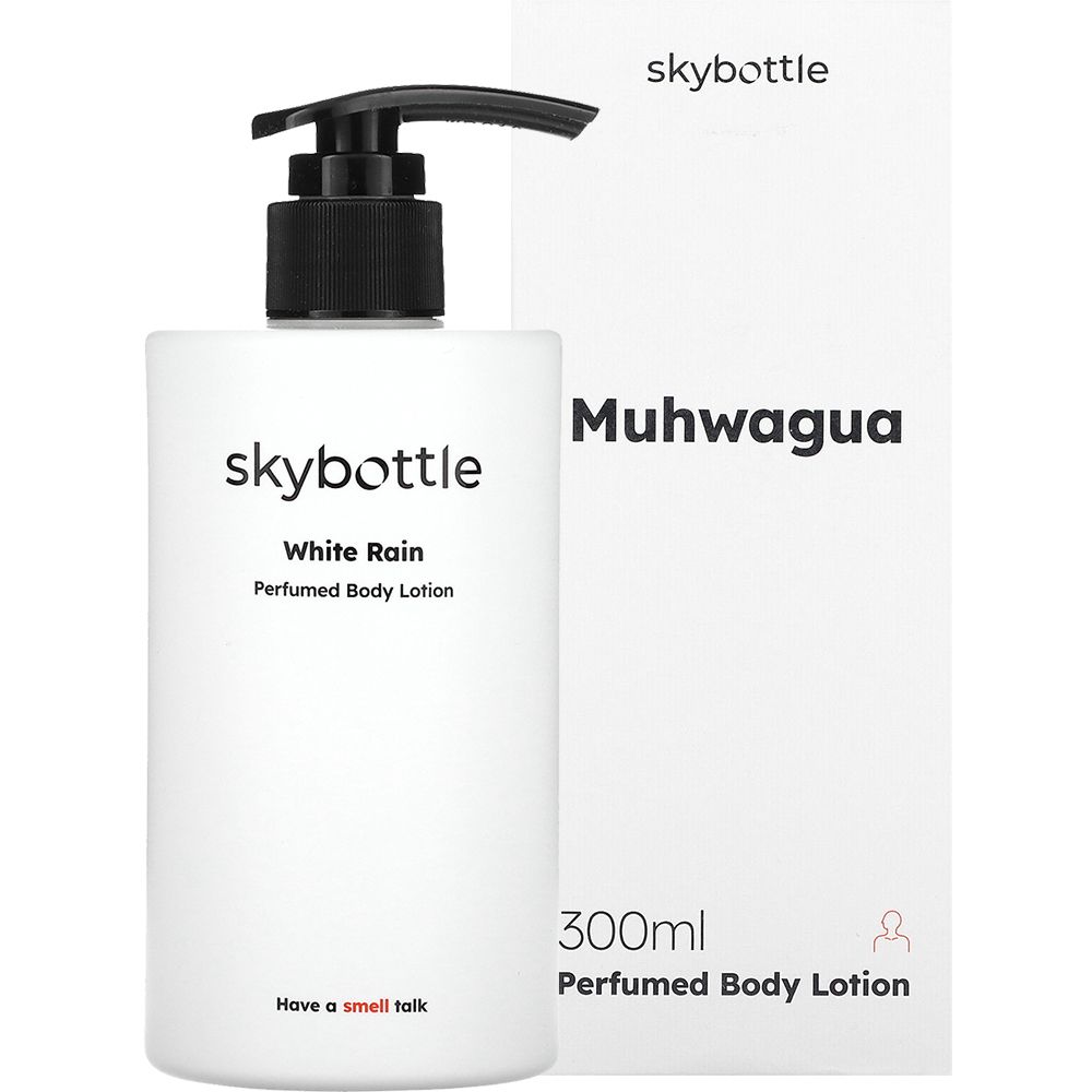 Witte fles met zwarte pomp en witte verpakking. Opschrift: skybottle, White Rain Perfumed Body Lotion. 300ml.