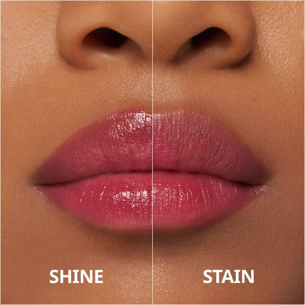 Gros plan sur les lèvres, brillant à gauche, mat à droite. Inscription: SHINE, STAIN.