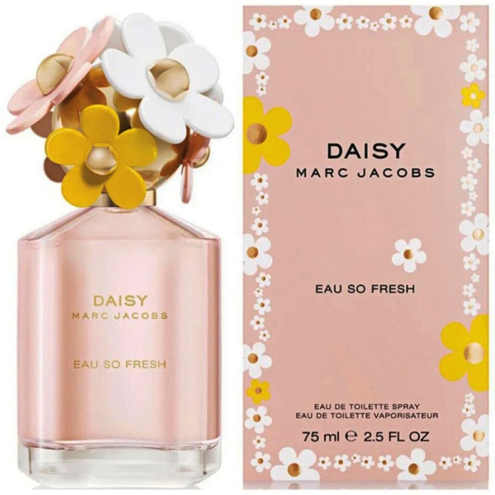 Flacon de parfum et emballage. Flacon avec fleurs colorées. Emballage avec l'inscription "DAISY MARC JACOBS EAU SO FRESH".