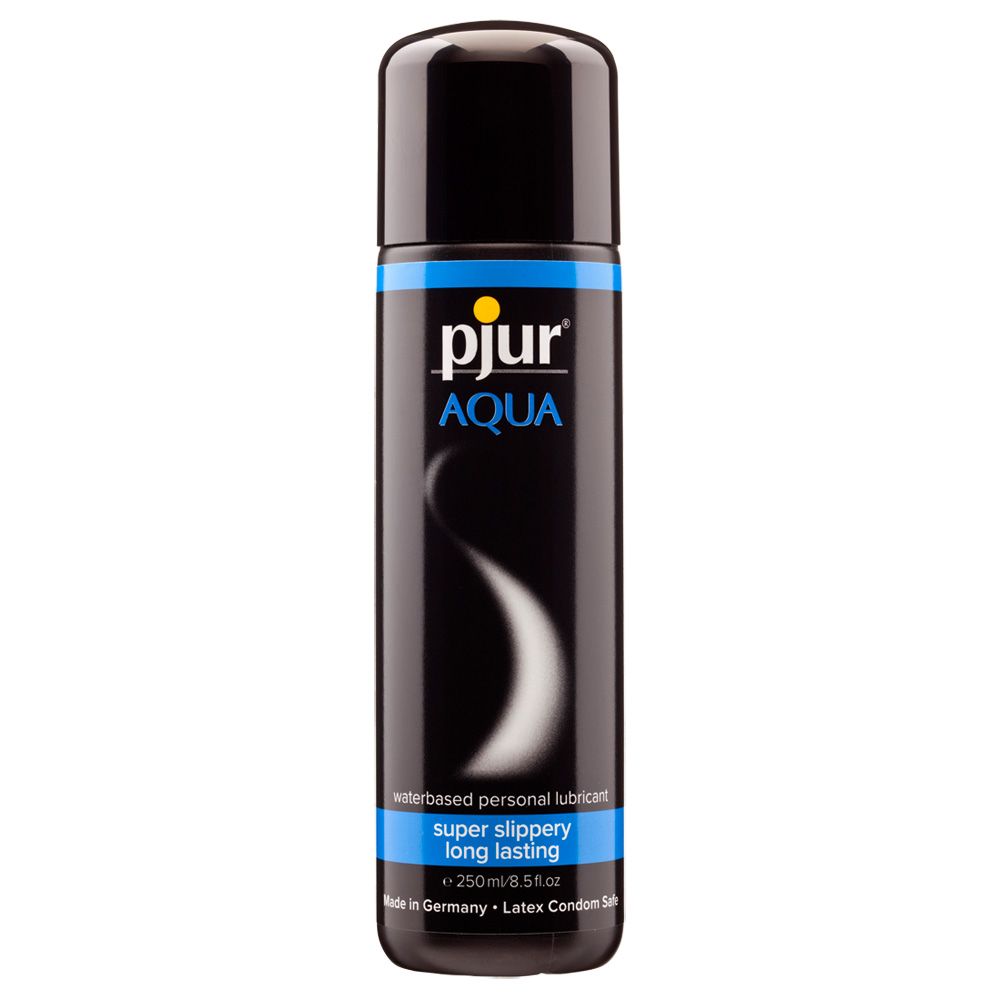 Flacon noir avec bande bleue. Inscription: pjur AQUA. Texte: super slippery long lasting. 250ml.