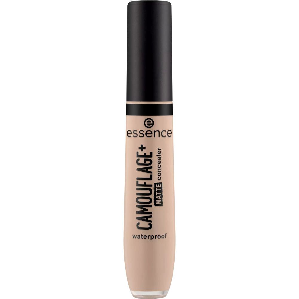 Tube de correcteur beige avec bouchon noir. Inscription: CAMOUFLAGE+ matte concealer waterproof. Marque: essence.