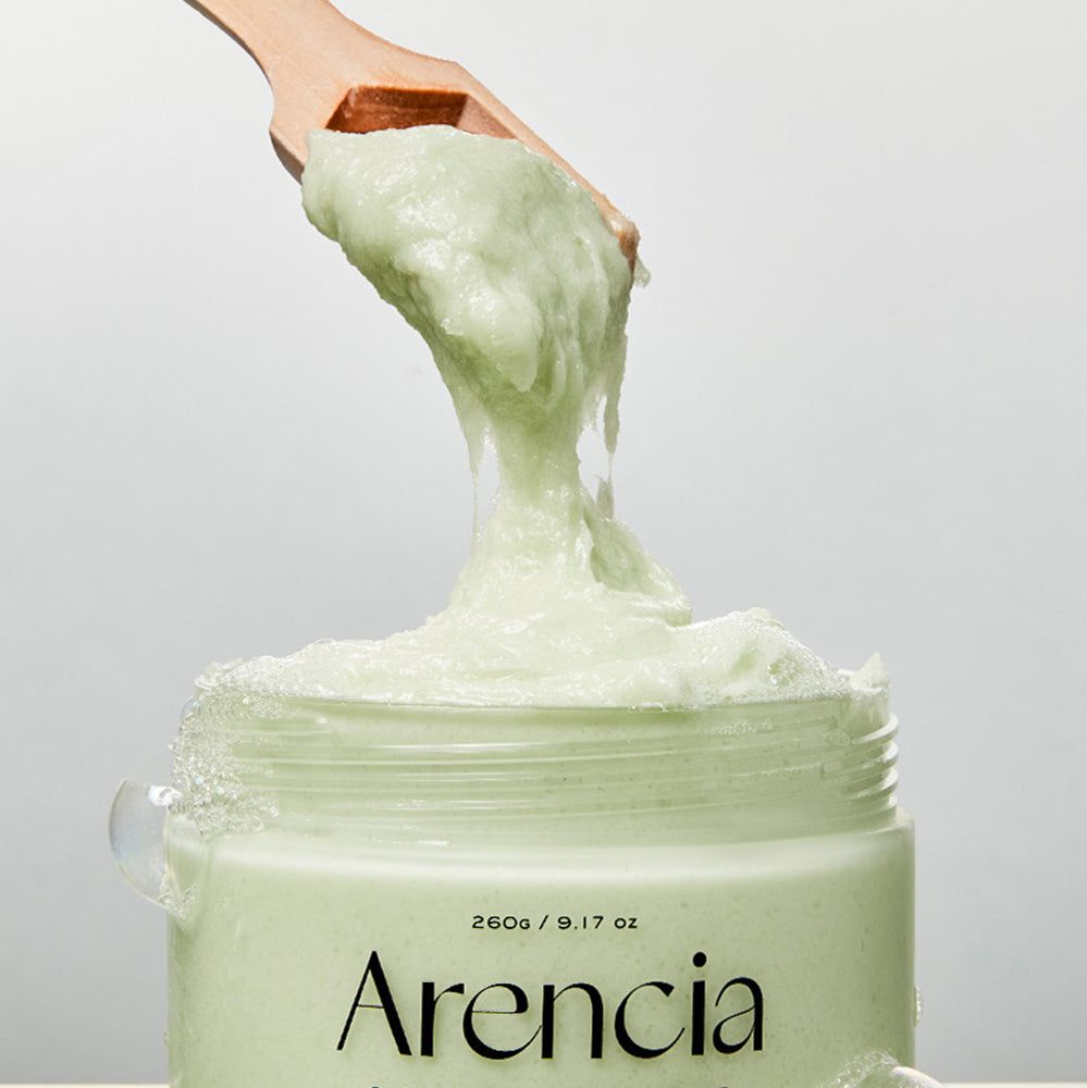 ARENCIA Fresh Cloud Body & Scalp Scrub met houten lepel.