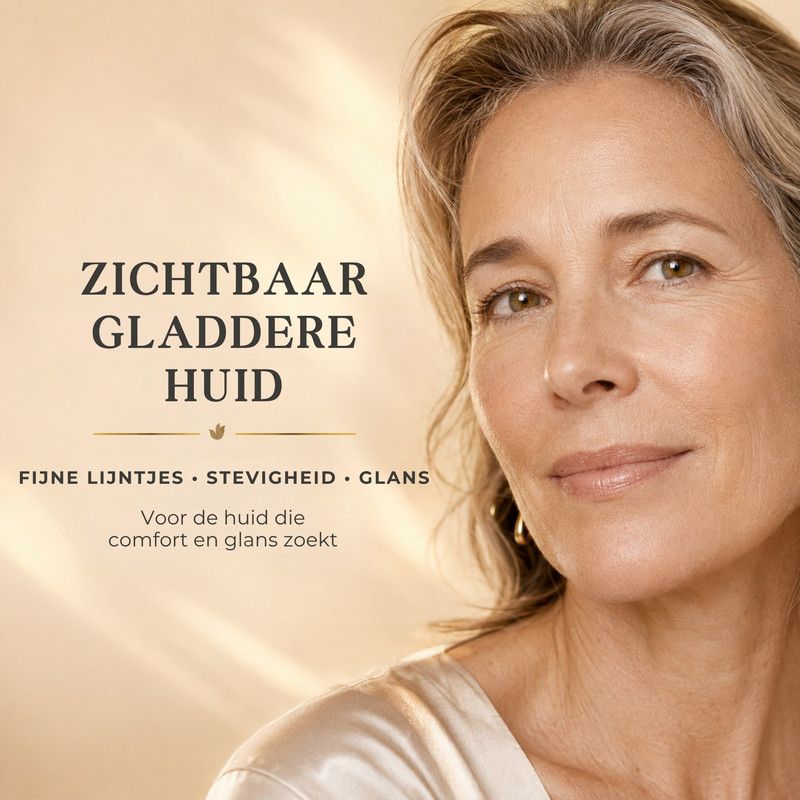 Een vrouw brengt een crème aan op haar gezicht.