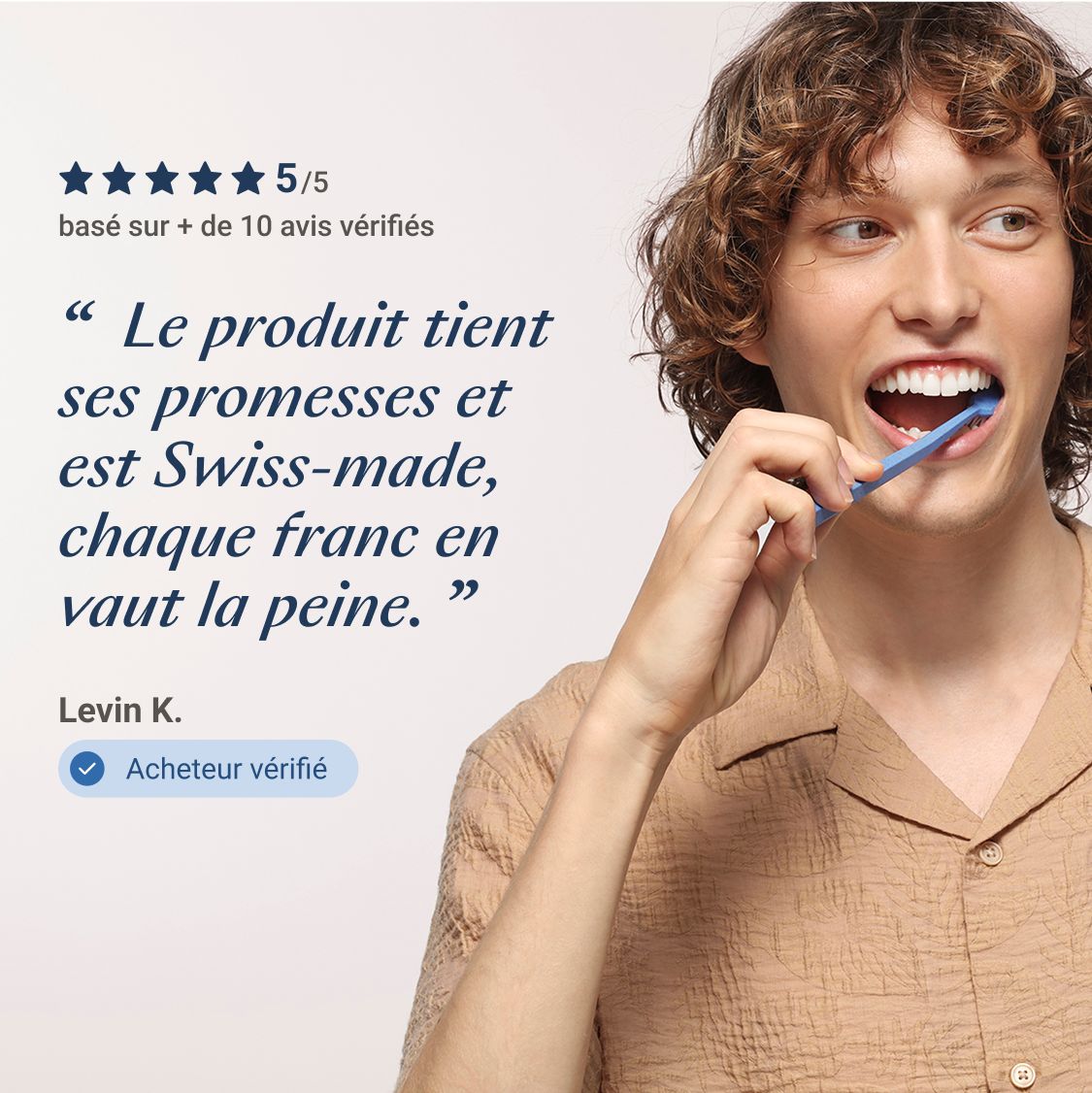 Dentifrice appliqué sur une brosse à dents. Texte: Omyadent® 200 obstrue les canaux fins.