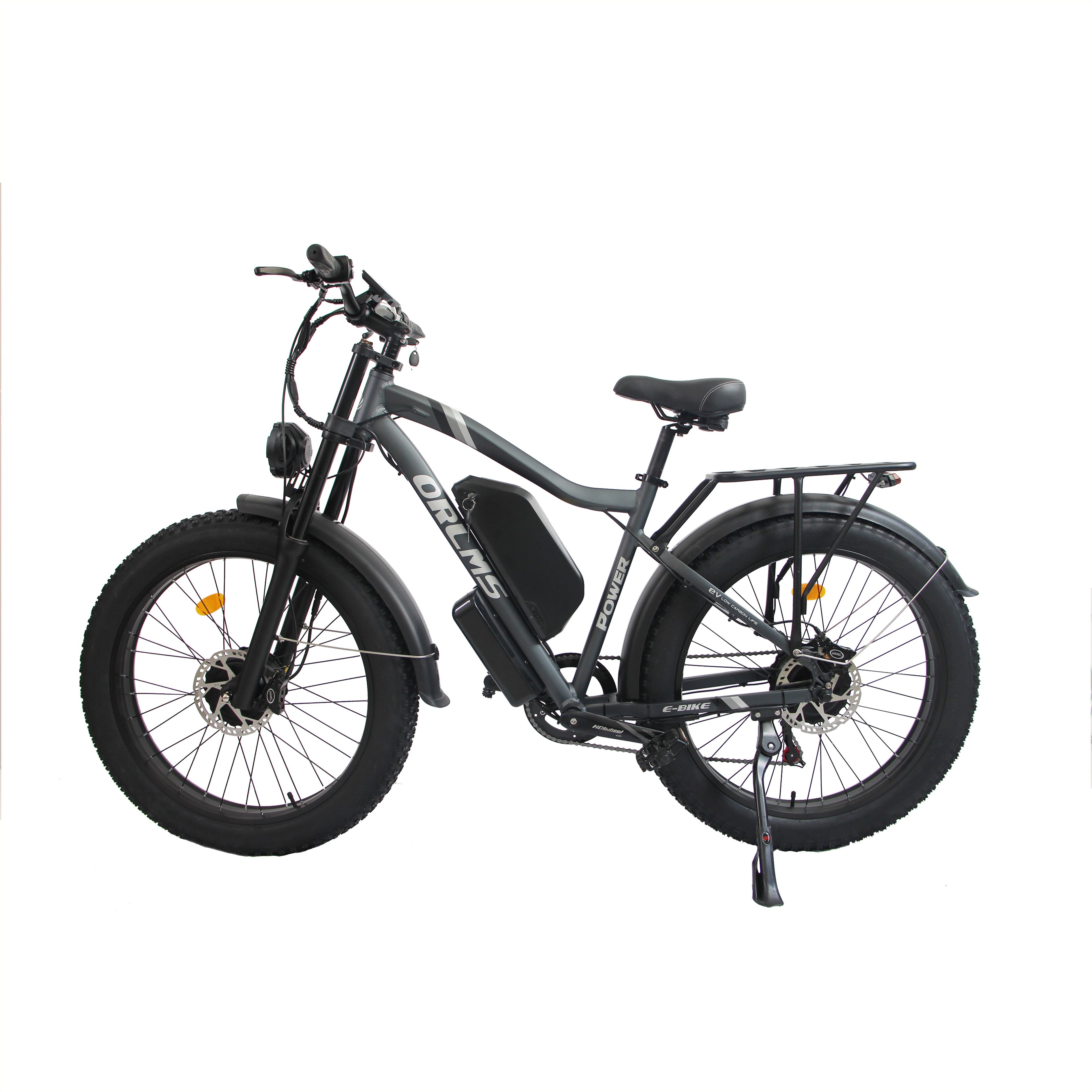 Grijze e-bike ORLMS MX500 met brede banden, bagagerek en koplamp. Zijaanzicht.